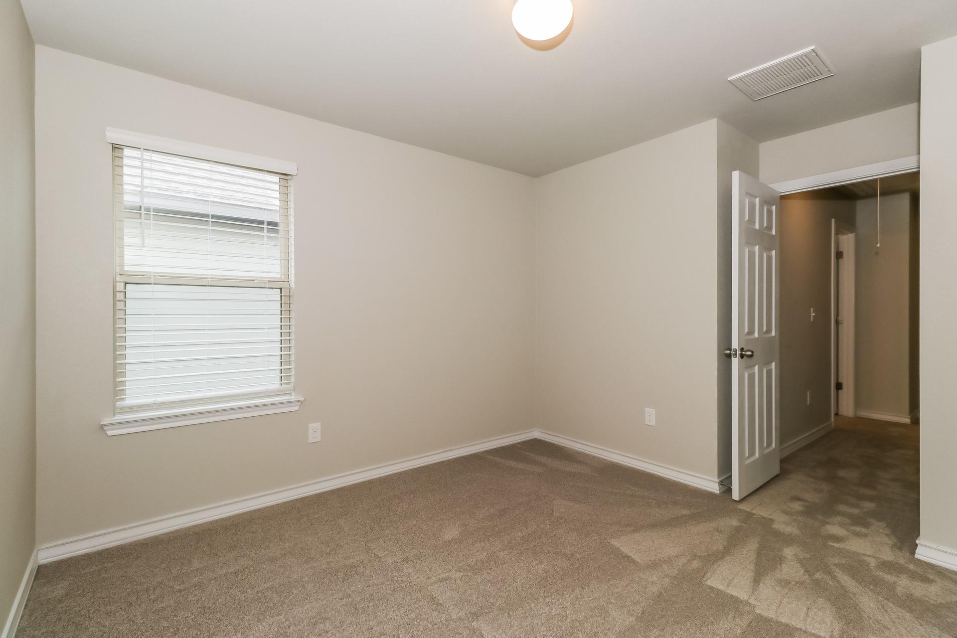 7609 Saginaw Dr Property Photo 17