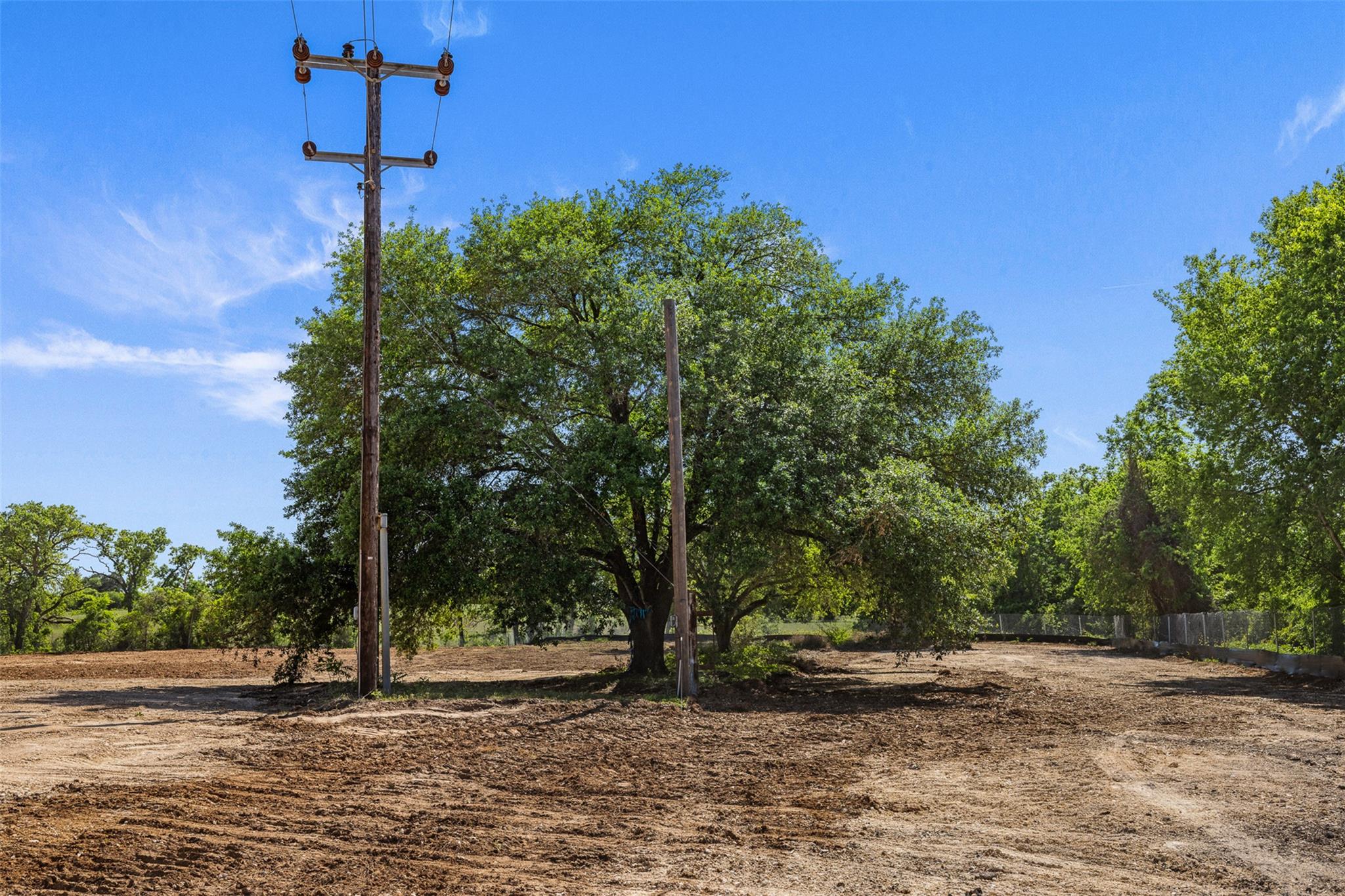 1010 E Industry St Property Photo 5