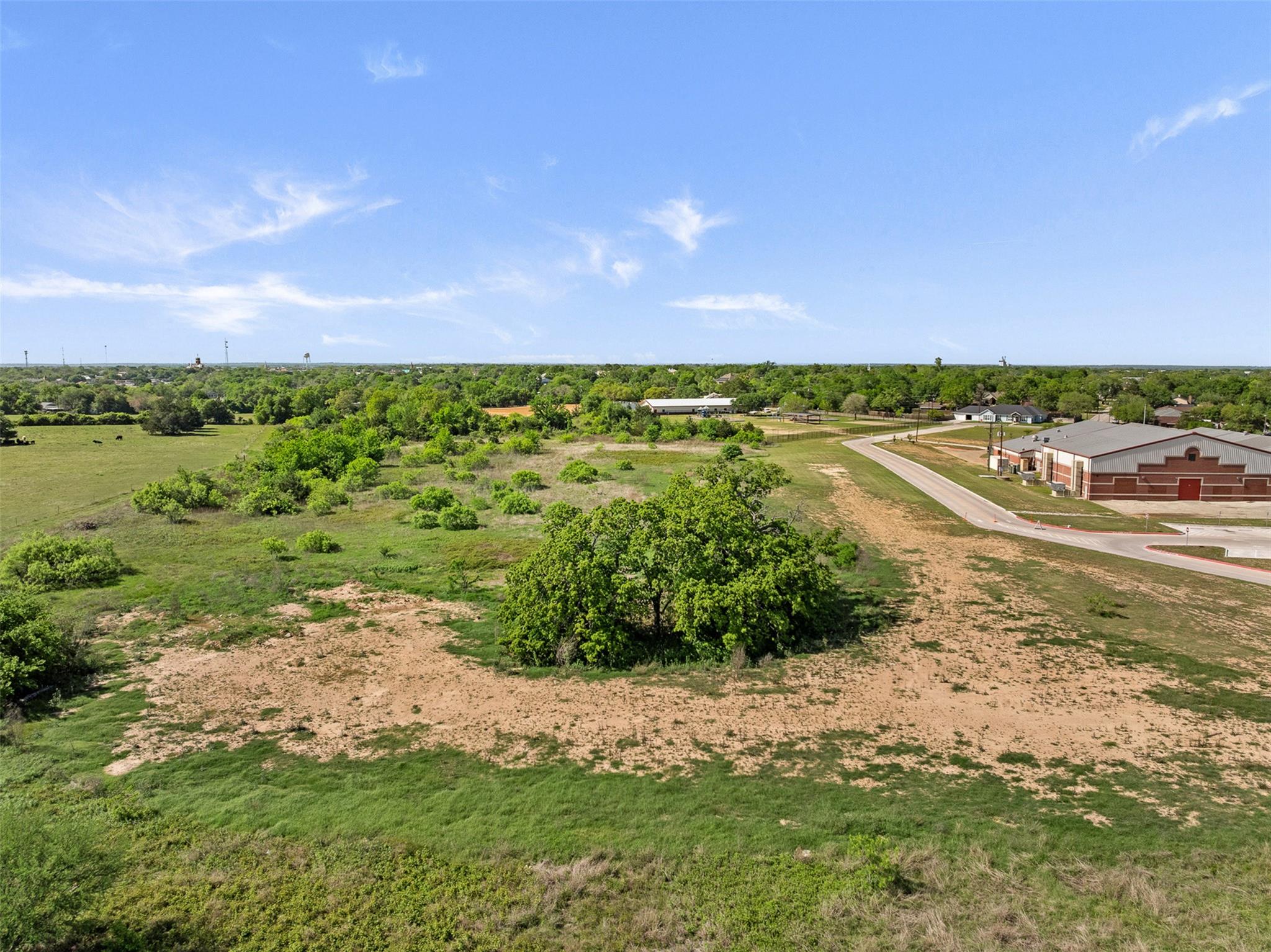 1010 E Industry St Property Photo 24