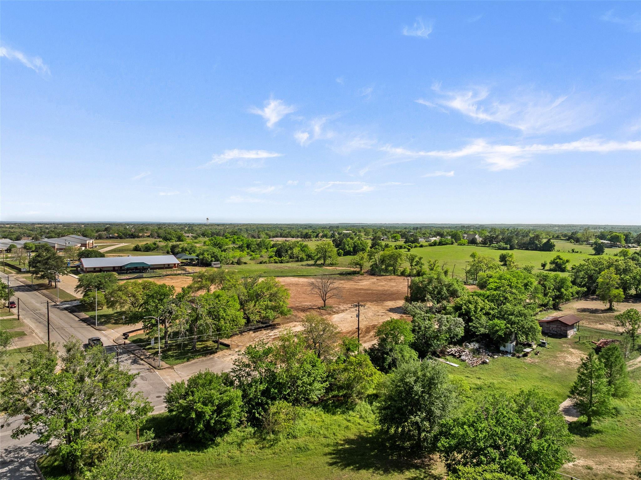 1010 E Industry St Property Photo 29