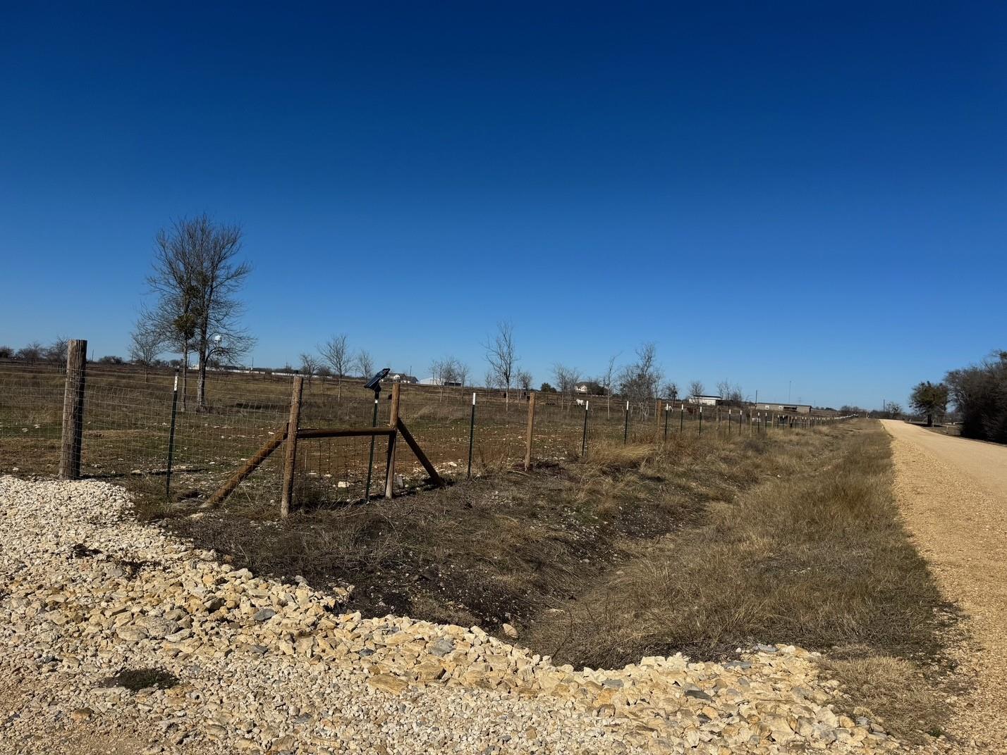 14806 Sandy Ridge Ln Property Photo 3
