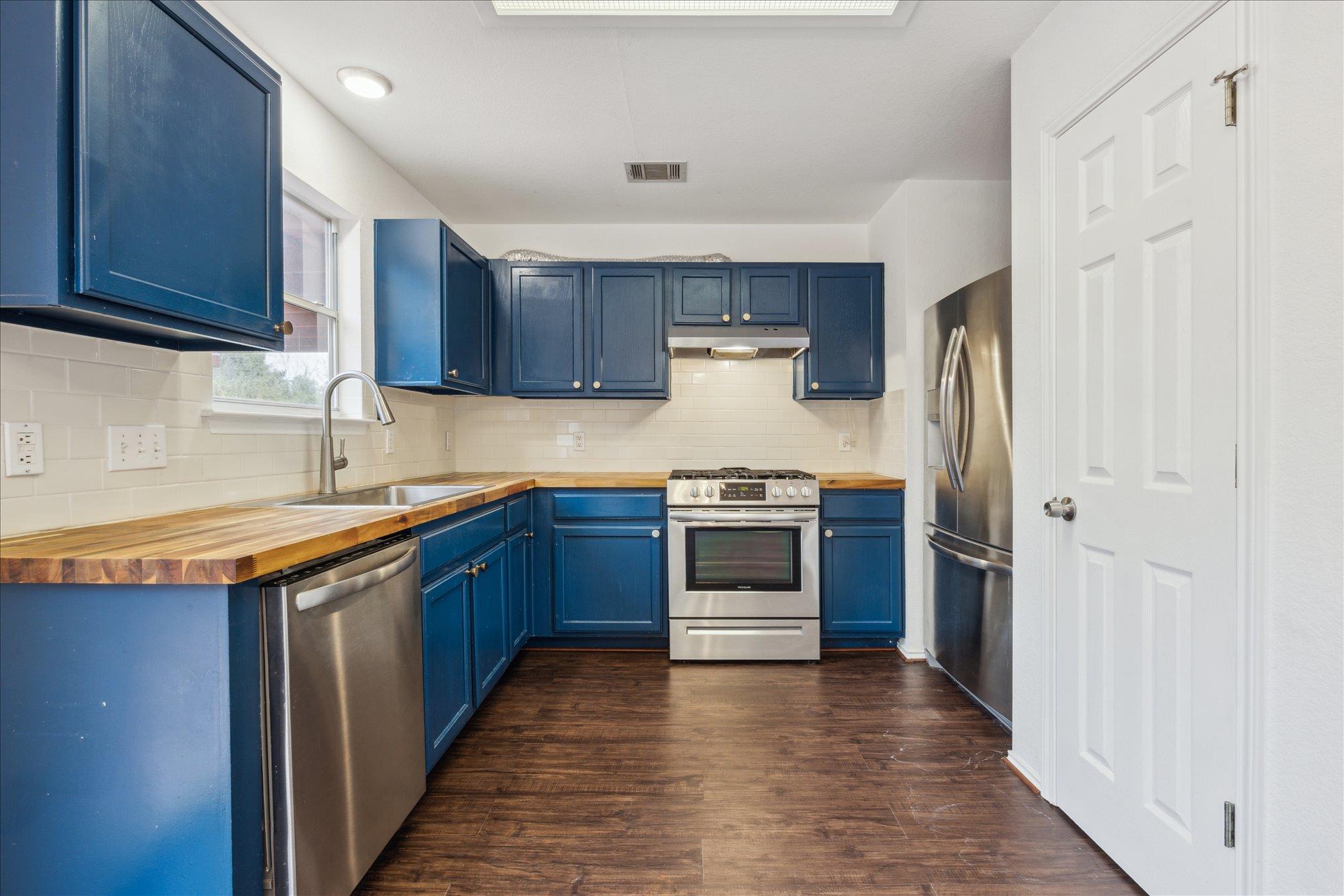 2627 Claudia Dr Property Photo 4