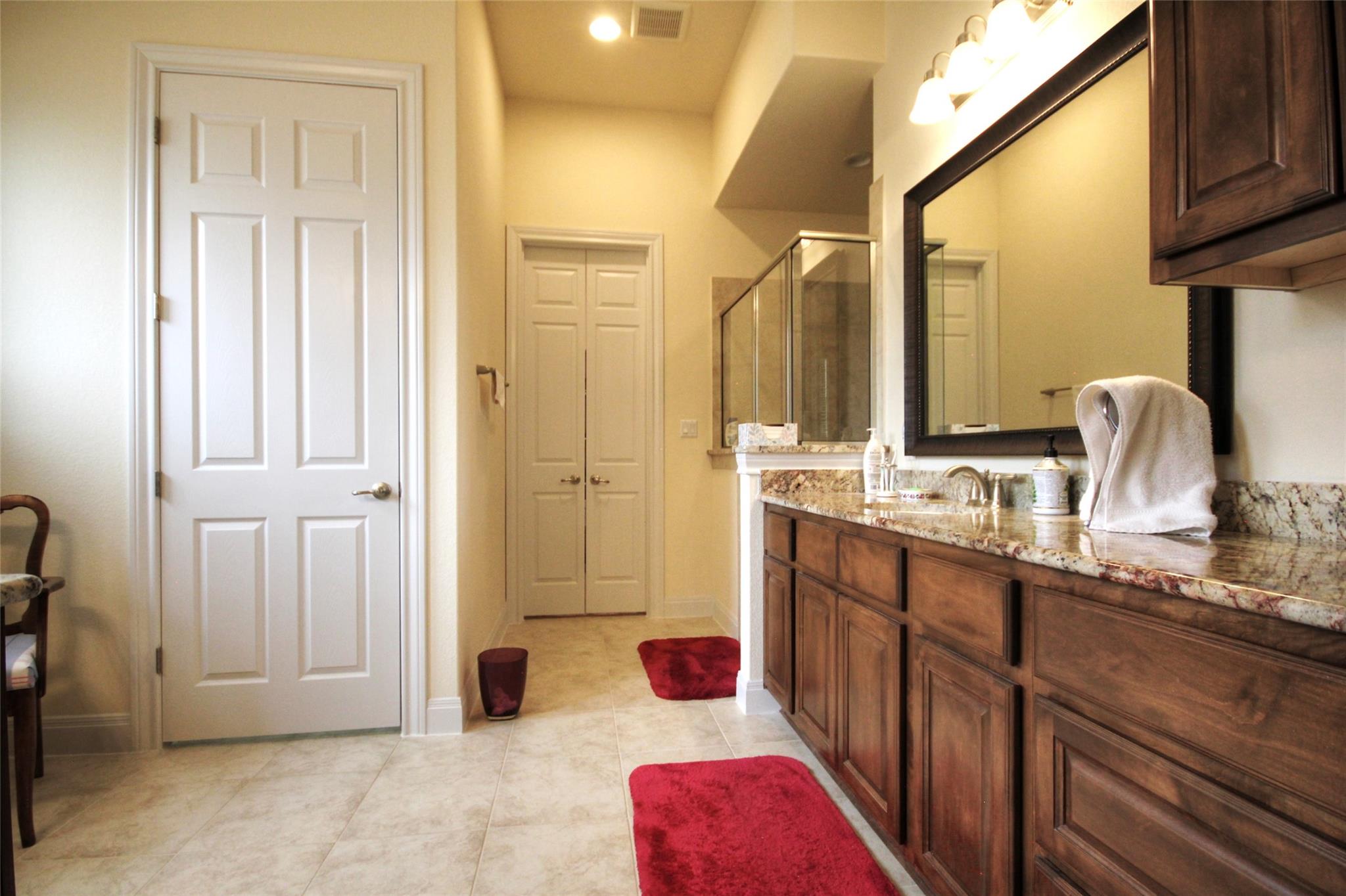 101 Rocky Summit Ct Property Photo 14