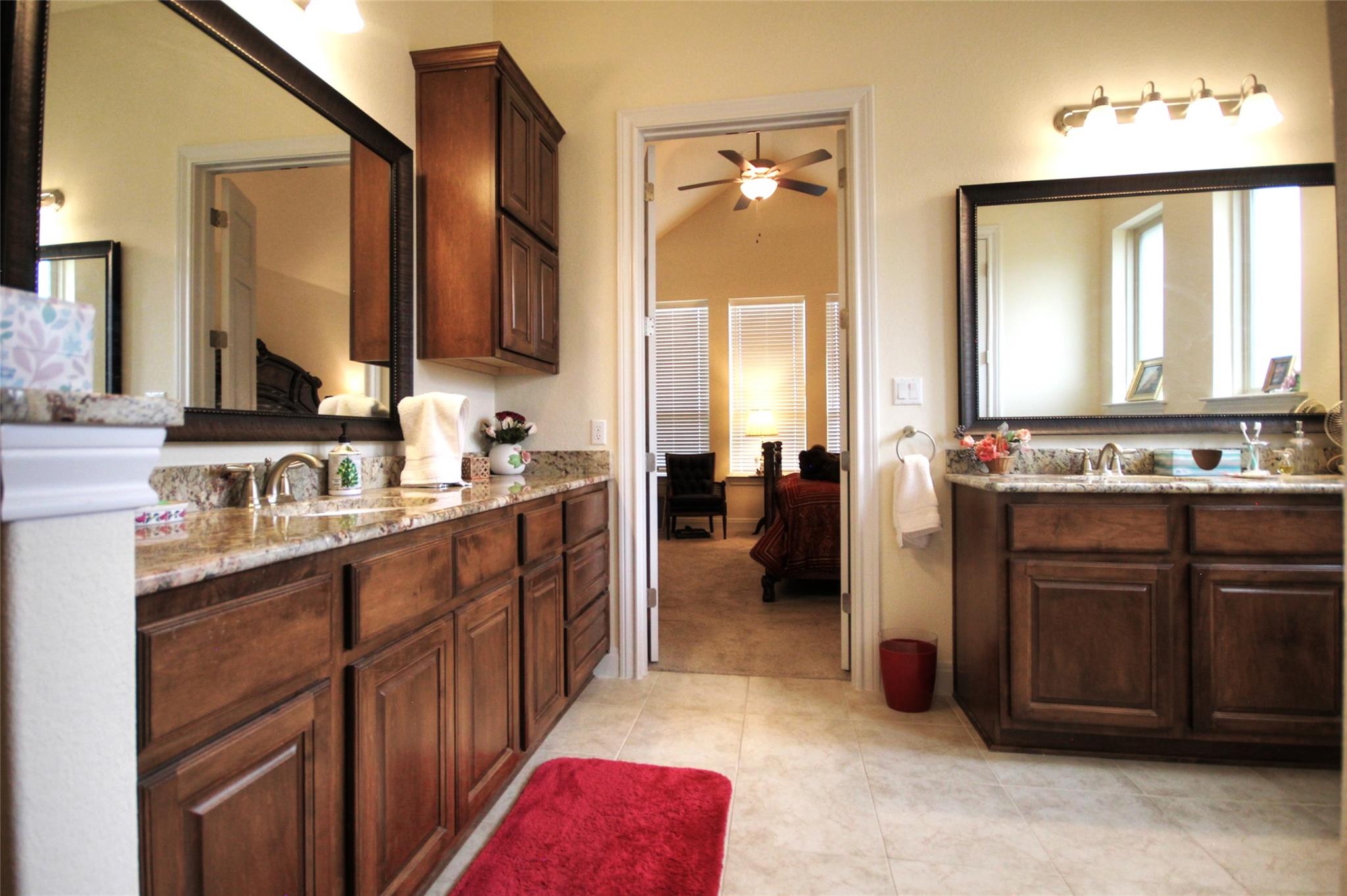 101 Rocky Summit Ct Property Photo 15