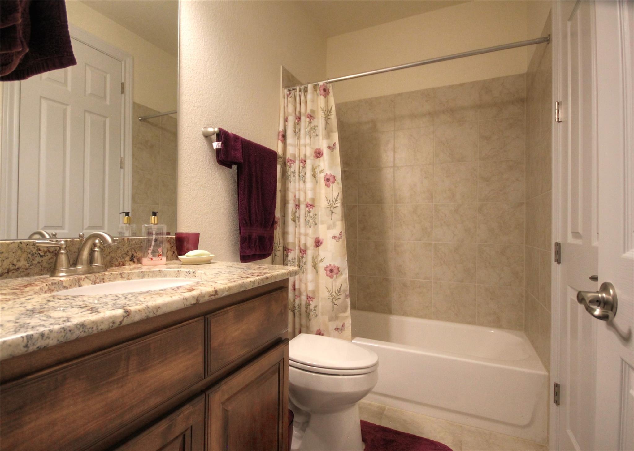 101 Rocky Summit Ct Property Photo 18