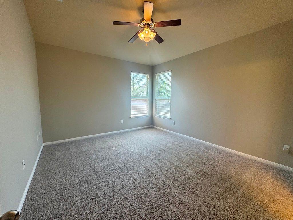 120 Kingfisher Ln Property Photo 14