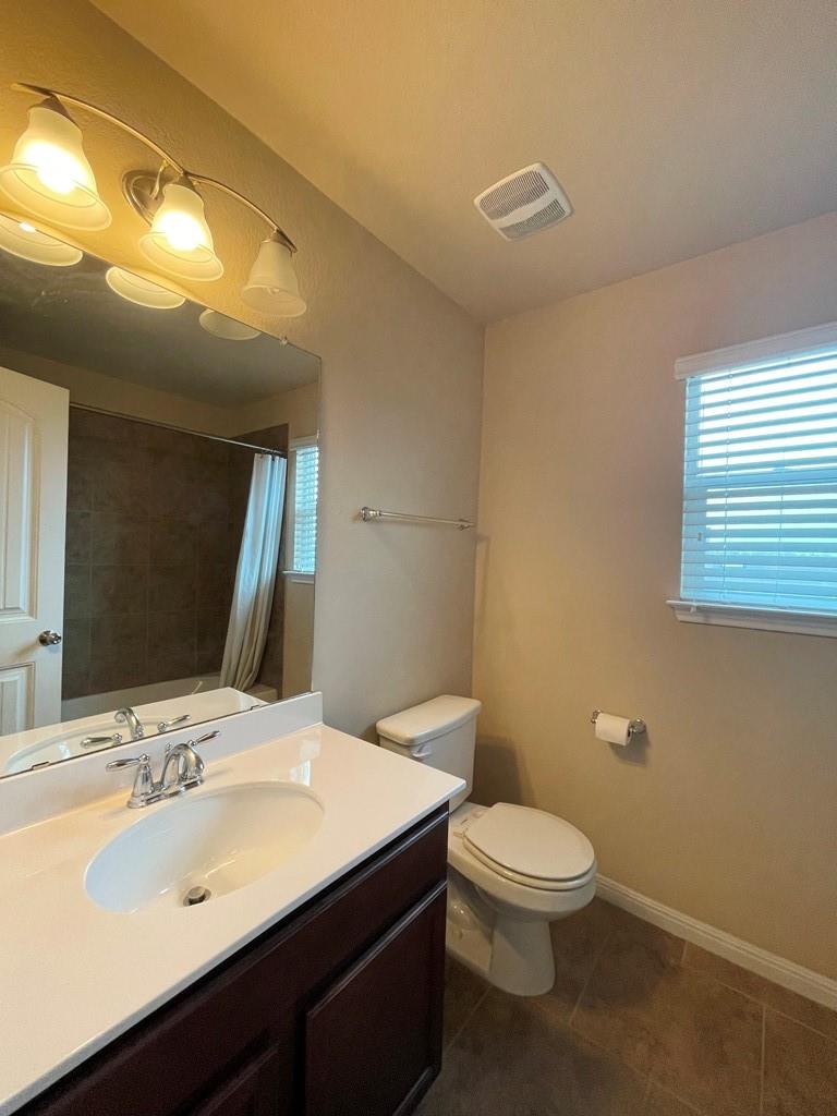 120 Kingfisher Ln Property Photo 18