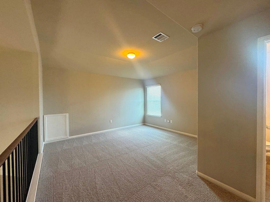 120 Kingfisher Ln Property Photo 22