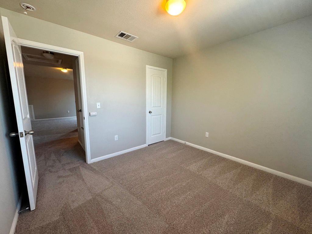 120 Kingfisher Ln Property Photo 29
