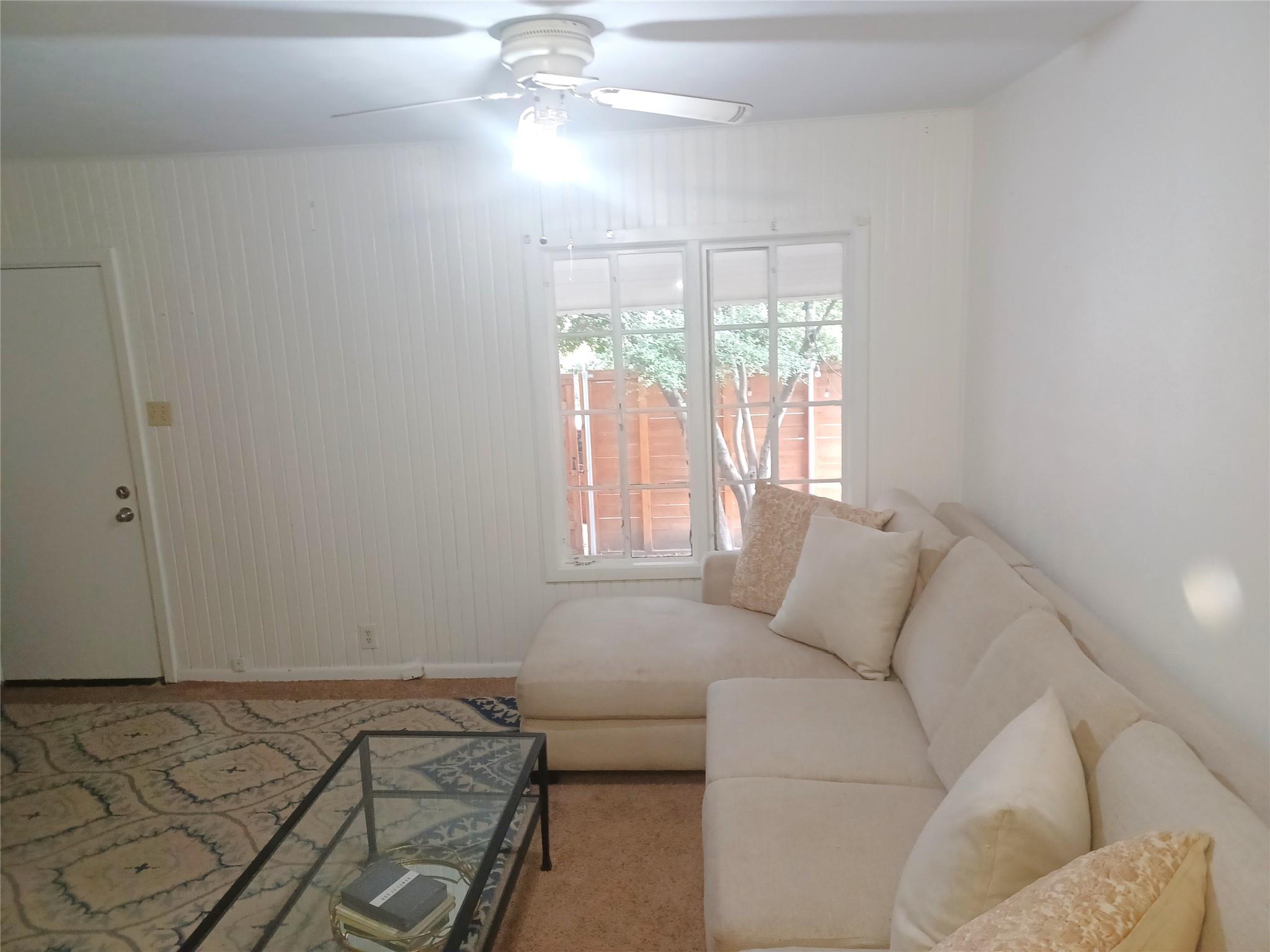 2808 Windsor Rd #b Property Photo 4