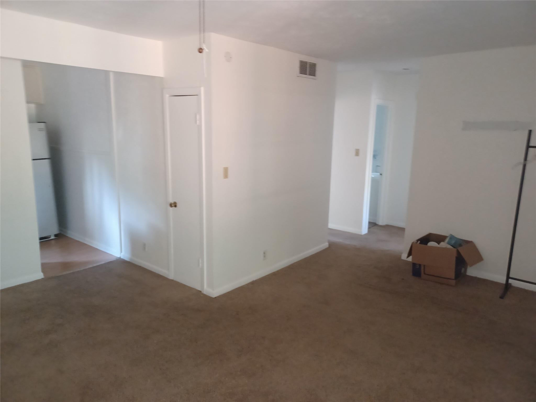 2808 Windsor Rd #b Property Photo 12
