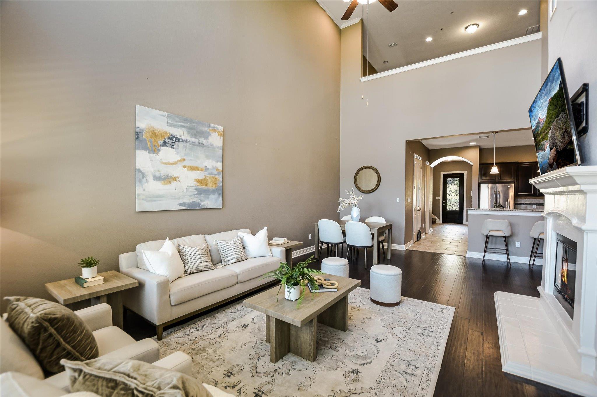 335 Lombardia Dr #19e Property Photo 8