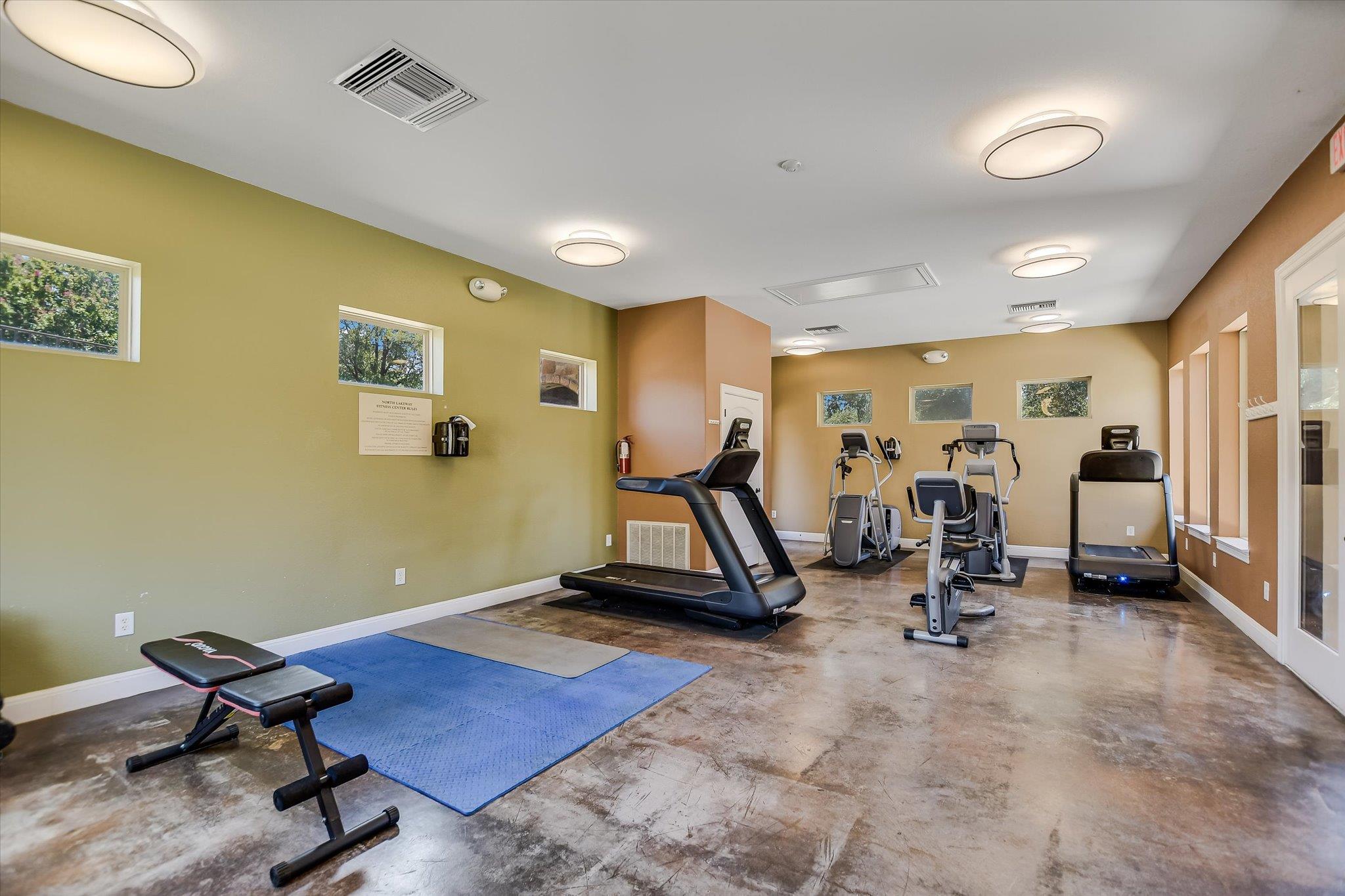 335 Lombardia Dr #19e Property Photo 25