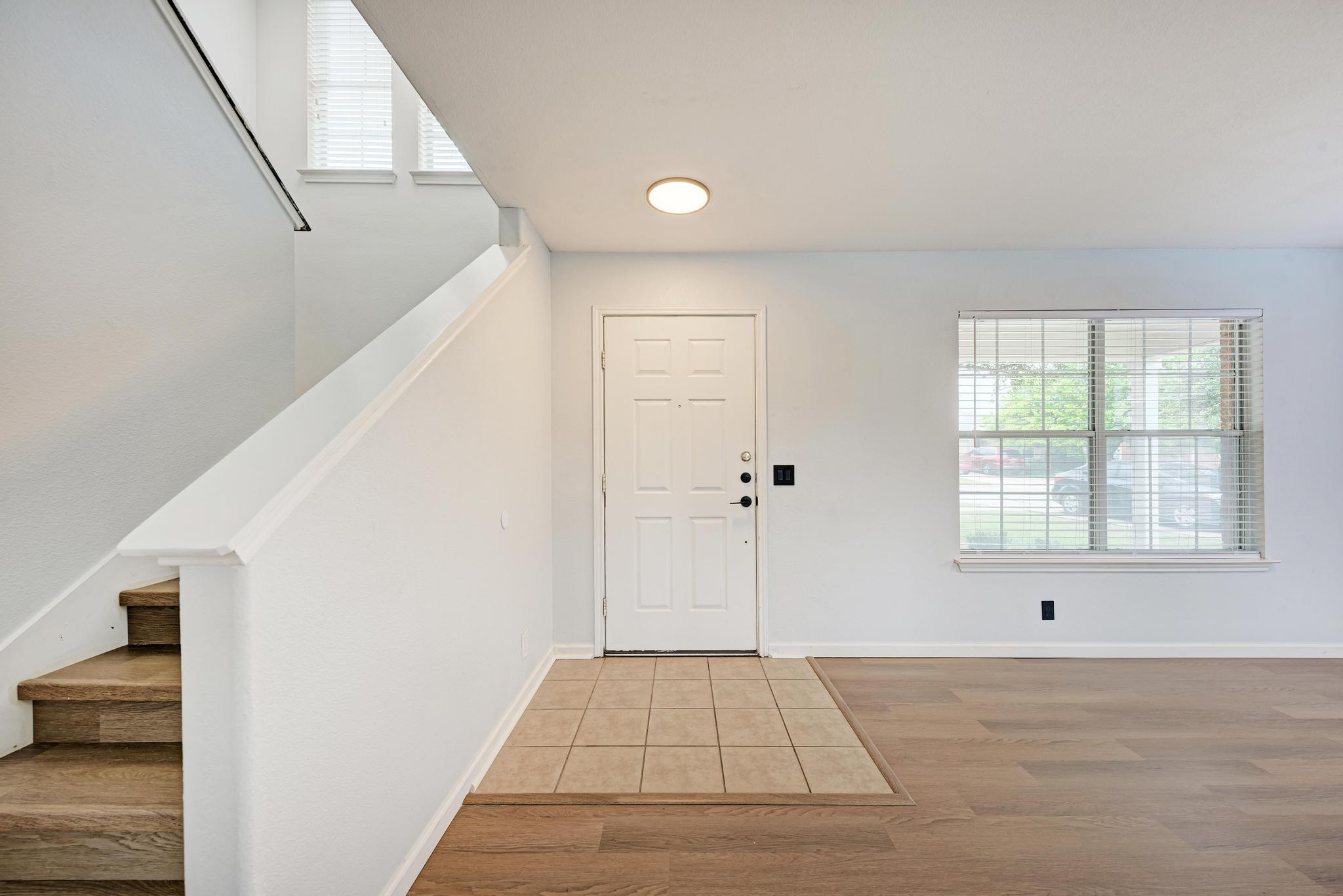 125 Holland St Property Photo 4