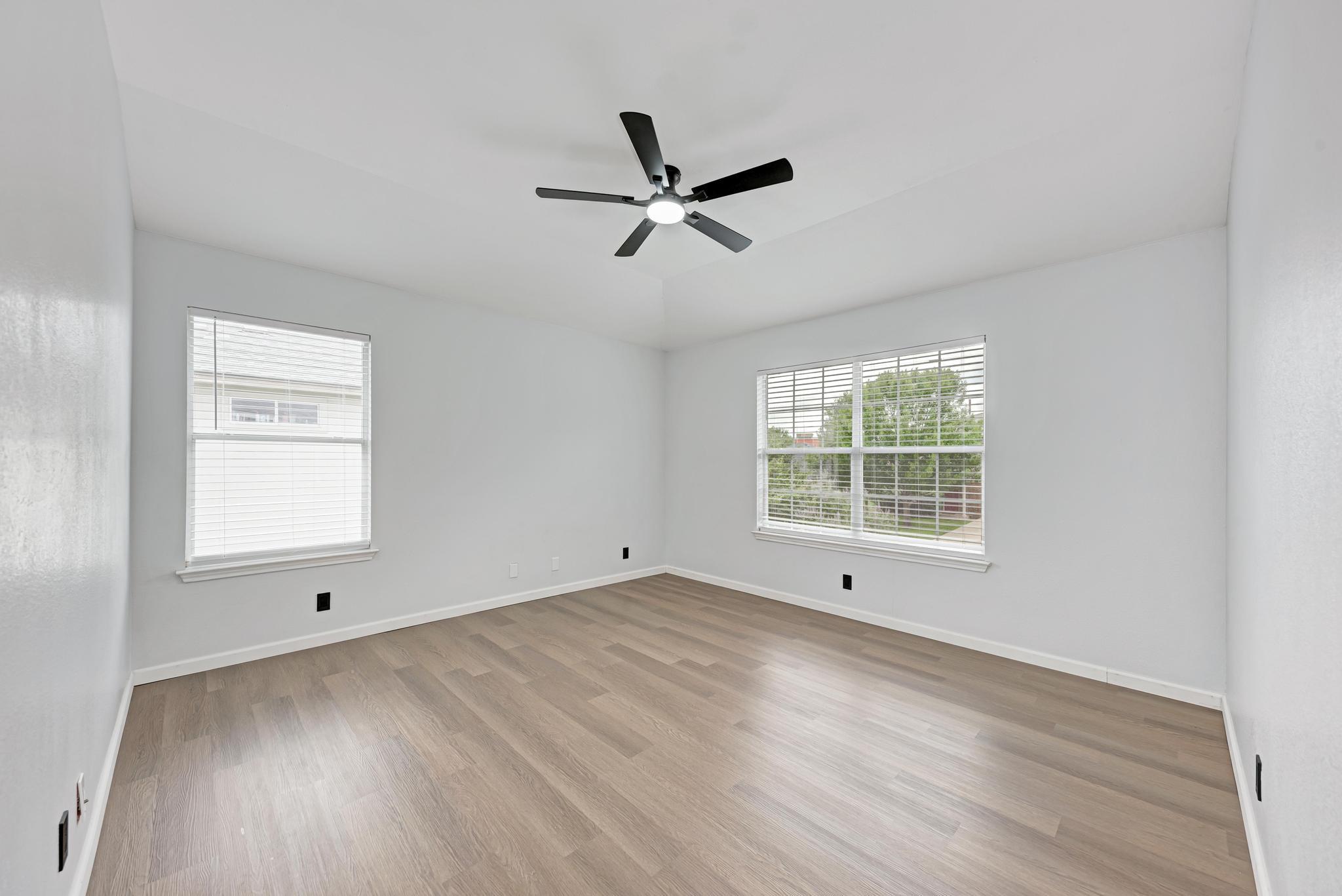 125 Holland St Property Photo 22