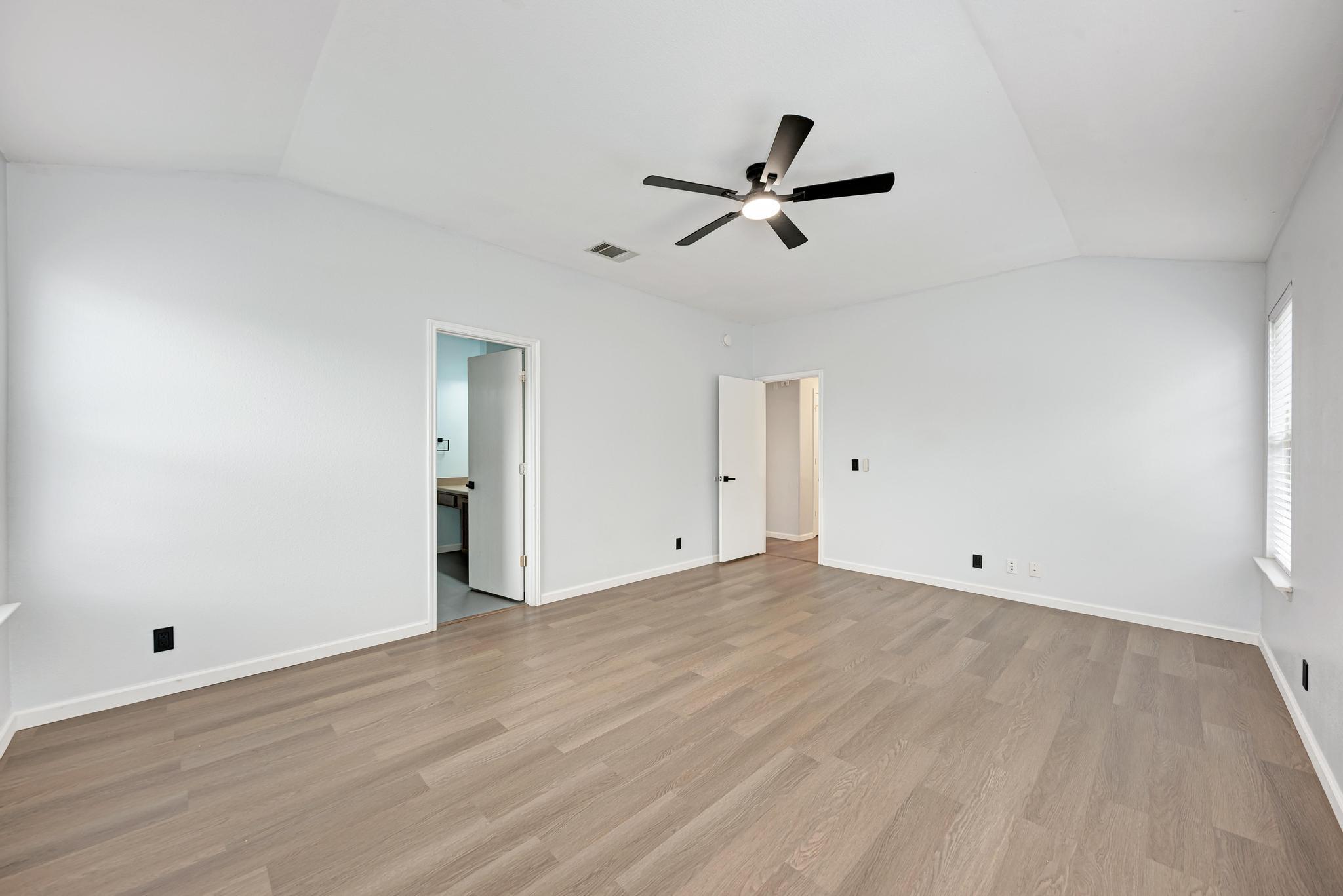 125 Holland St Property Photo 25