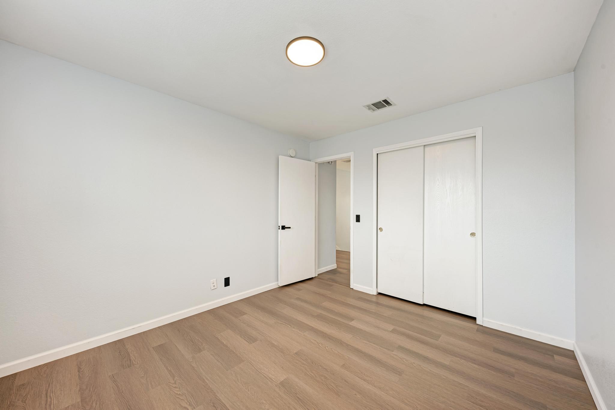 125 Holland St Property Photo 30