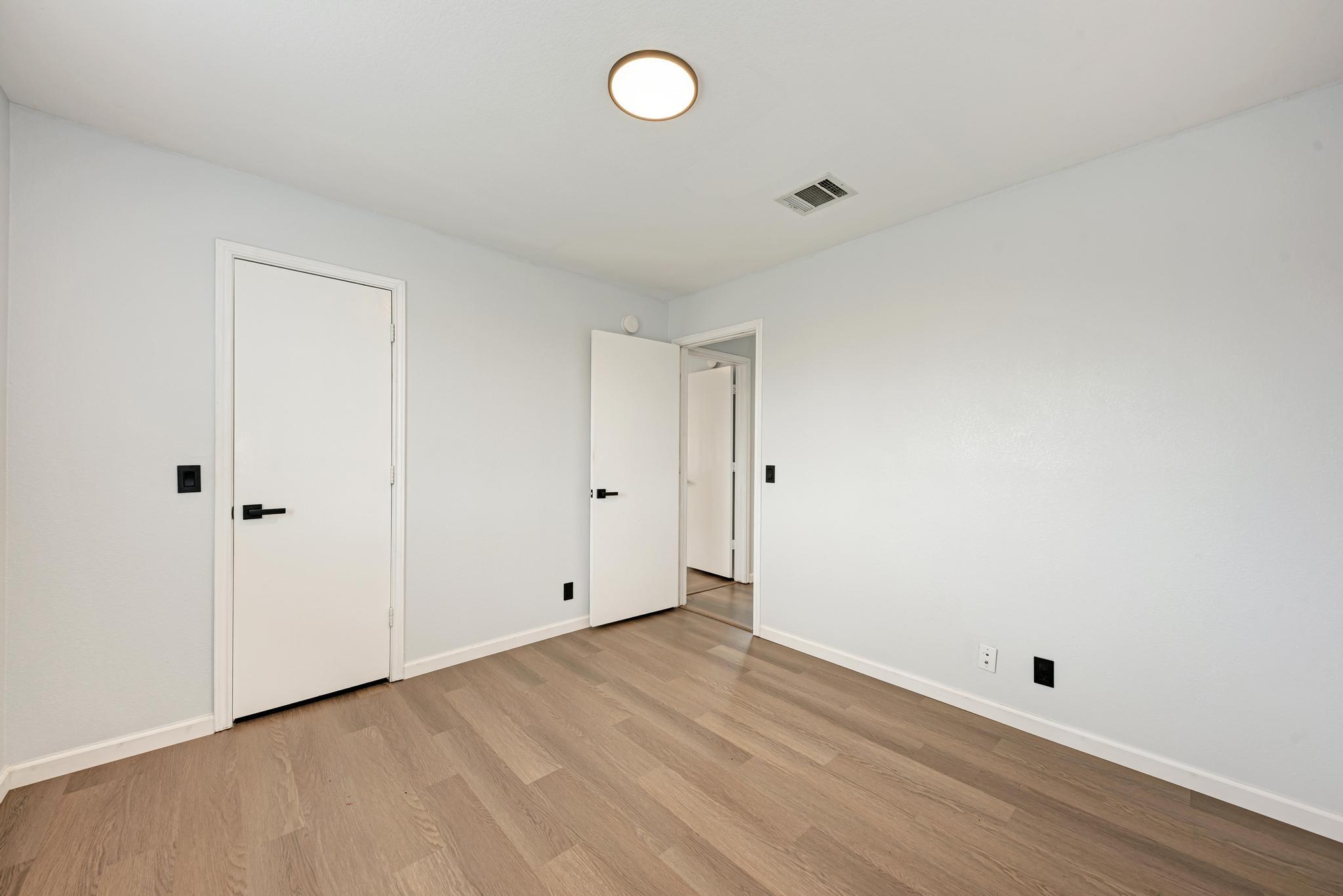 125 Holland St Property Photo 34