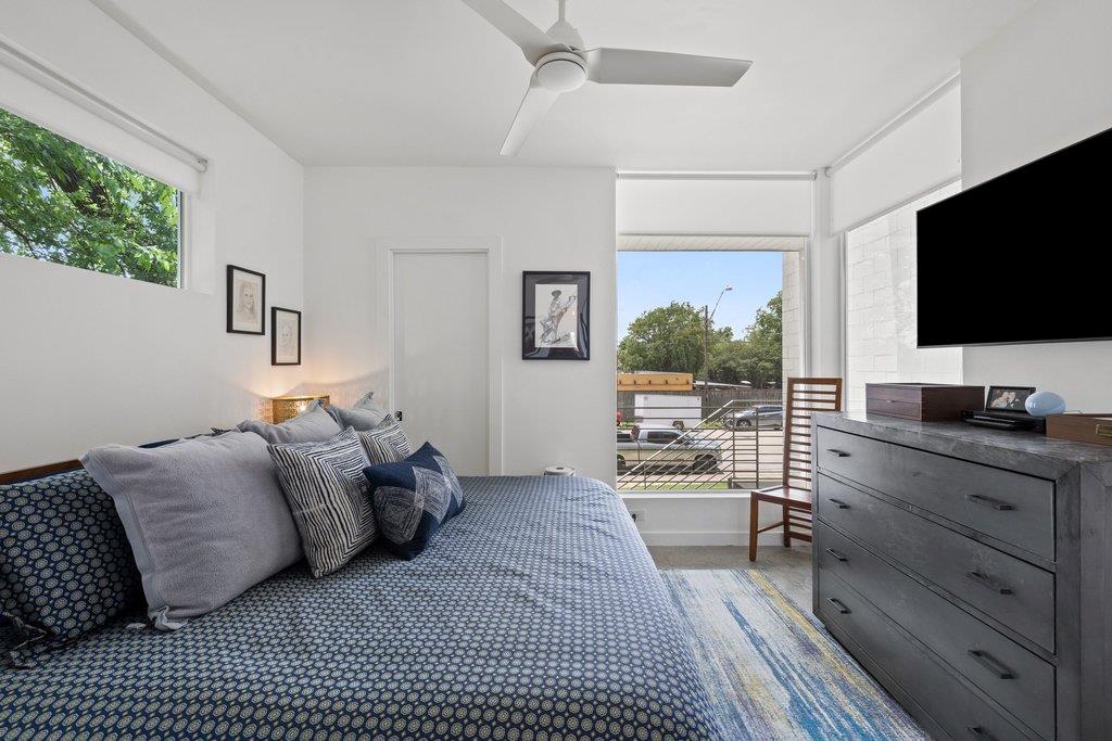 2016 Jesse E Segovia St #b Property Photo 31