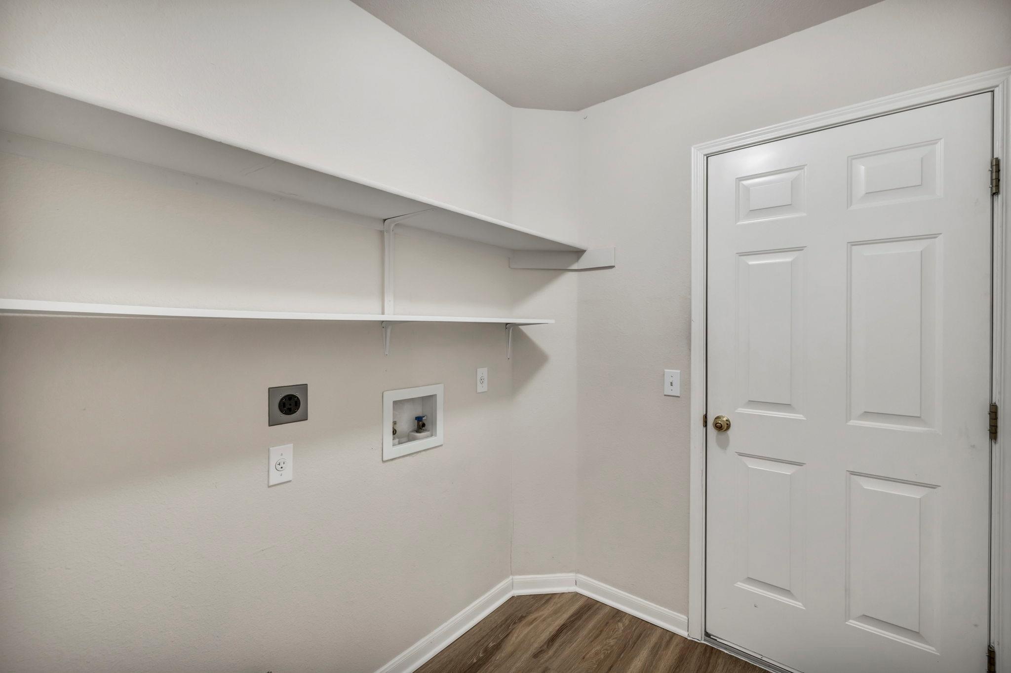 216 Meadowside Dr Property Photo 30