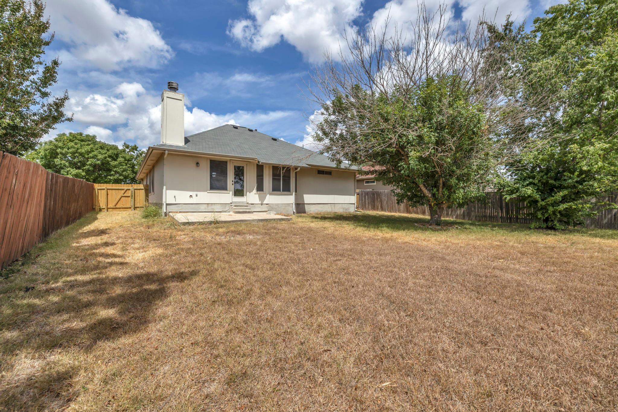 216 Meadowside Dr Property Photo 38