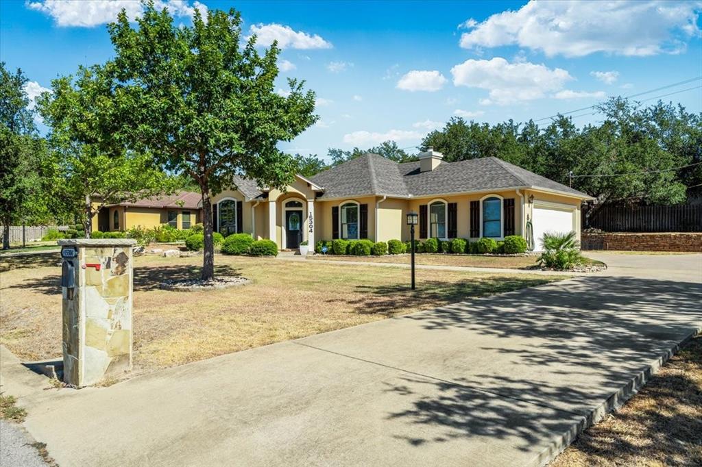 15304 Bowling Ln Property Photo 2