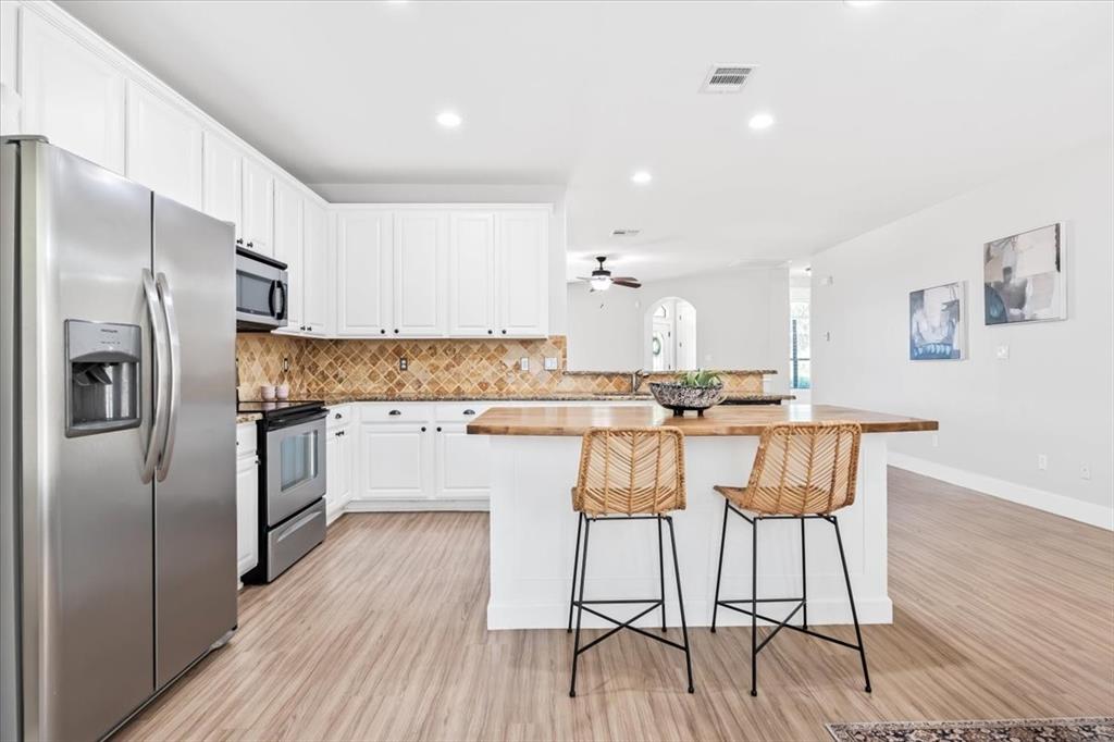 15304 Bowling Ln Property Photo 10