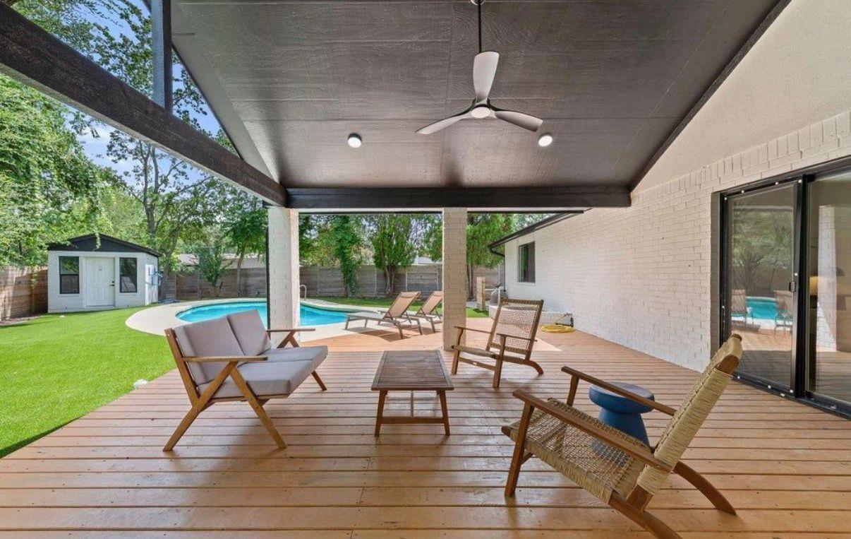 6303 Cannes Cir Property Photo 1