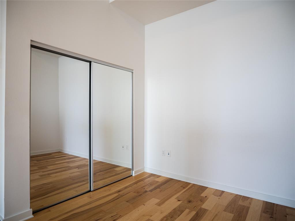 360 Nueces St 1601 Property Photo 12