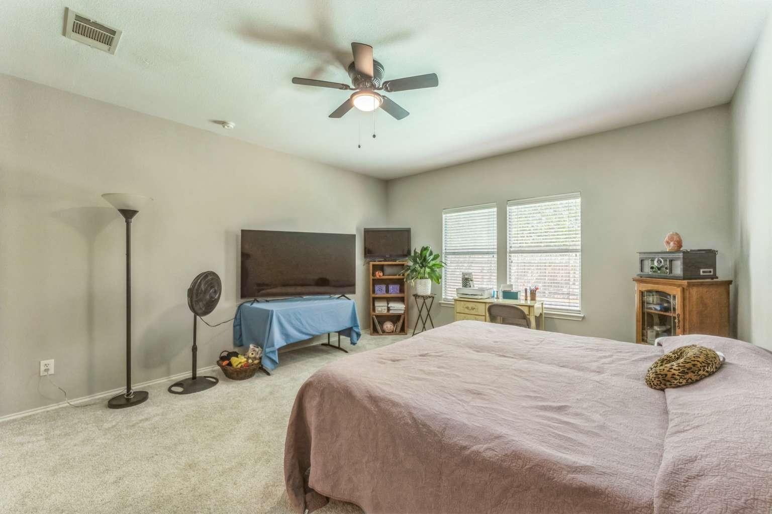 1515 Kothman Dr Property Photo 23
