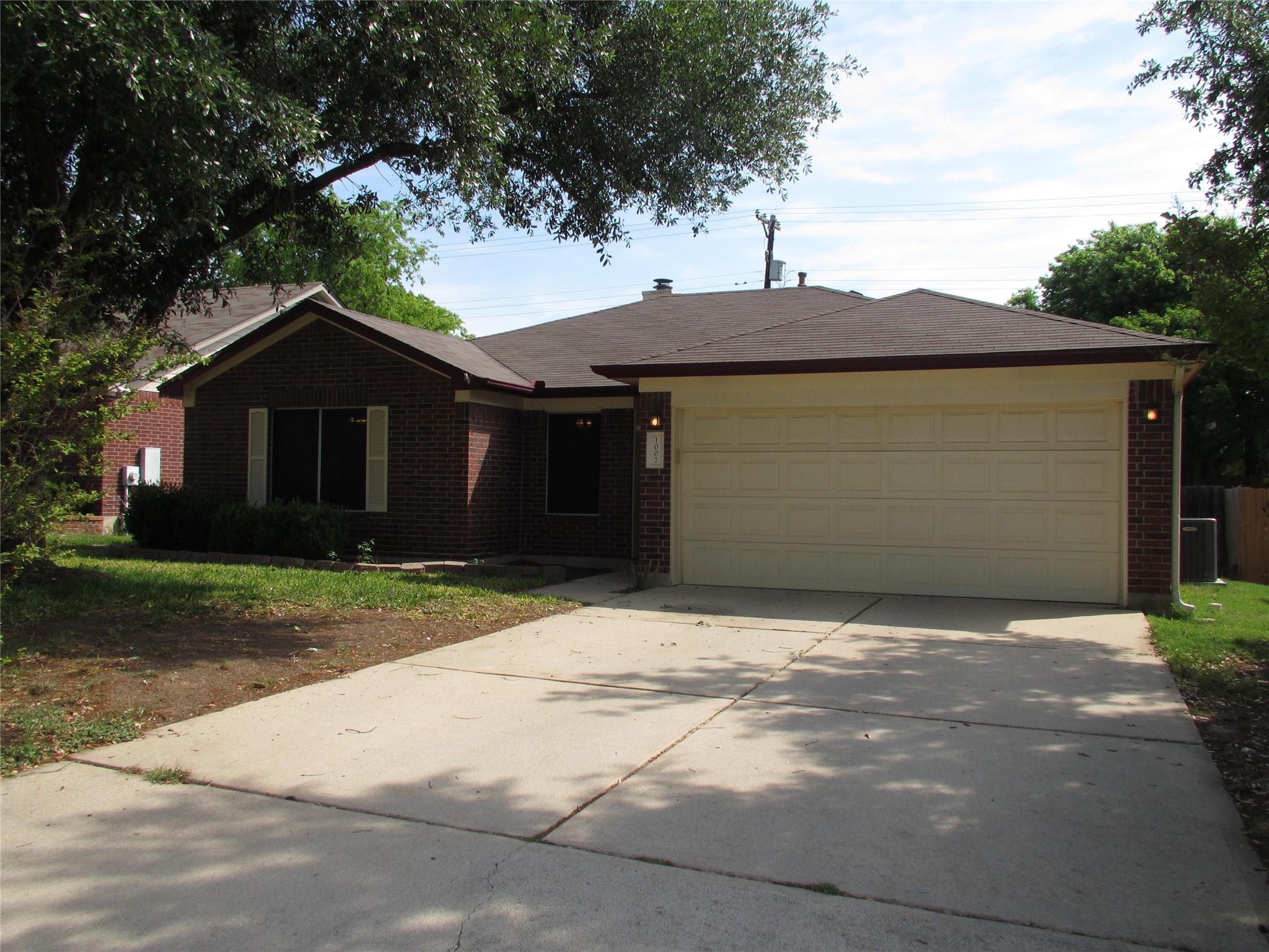 1007 Mohican ST Property Photo 1