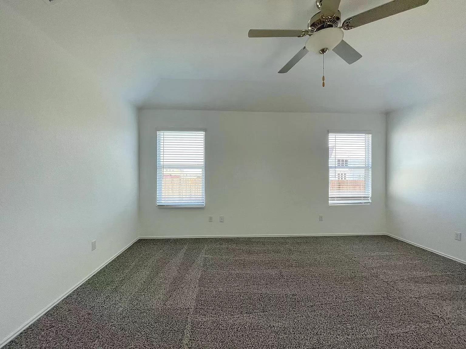 104 Ulmus St Property Photo 7