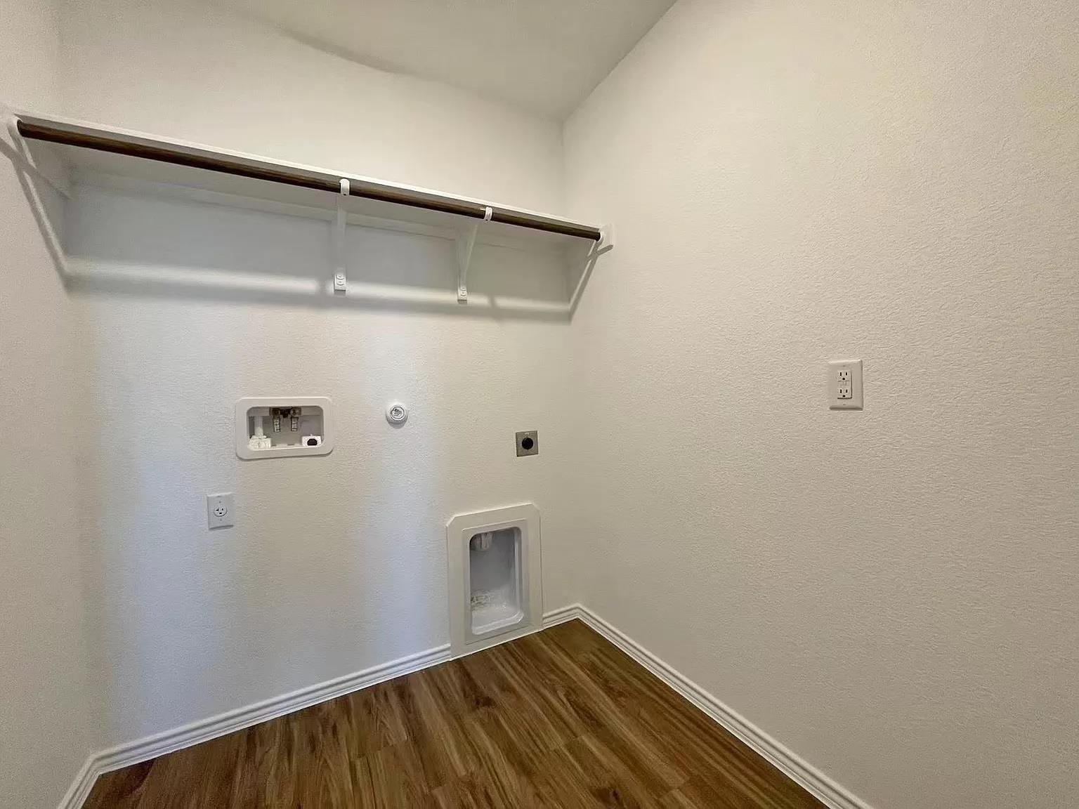 104 Ulmus St Property Photo 9