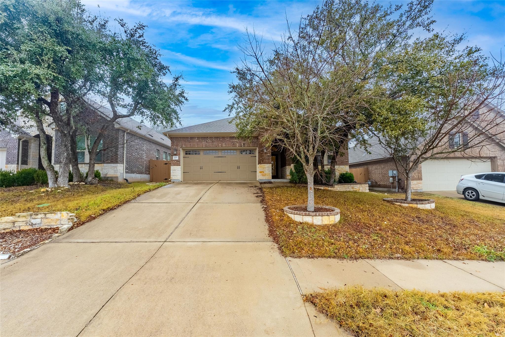 633 Cerezo Dr Property Photo 3