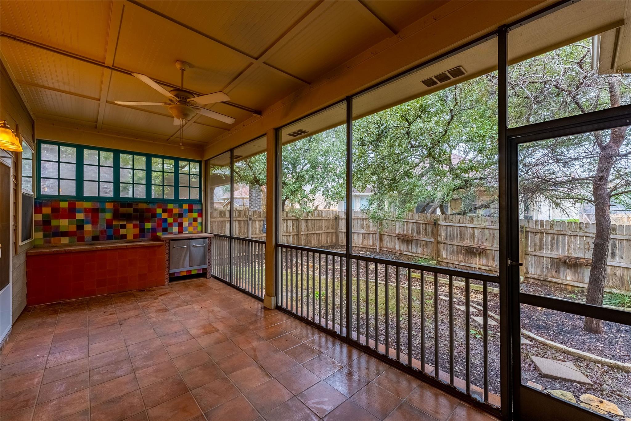 633 Cerezo Dr Property Photo 22