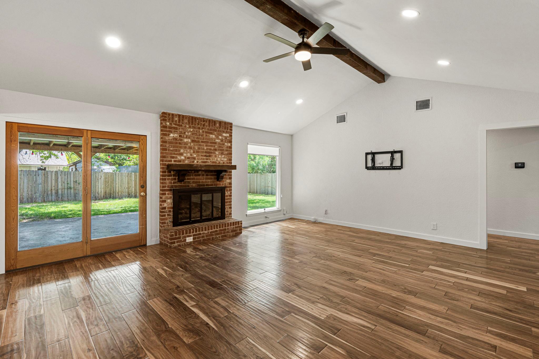10603 Parkfield Dr Property Photo 3