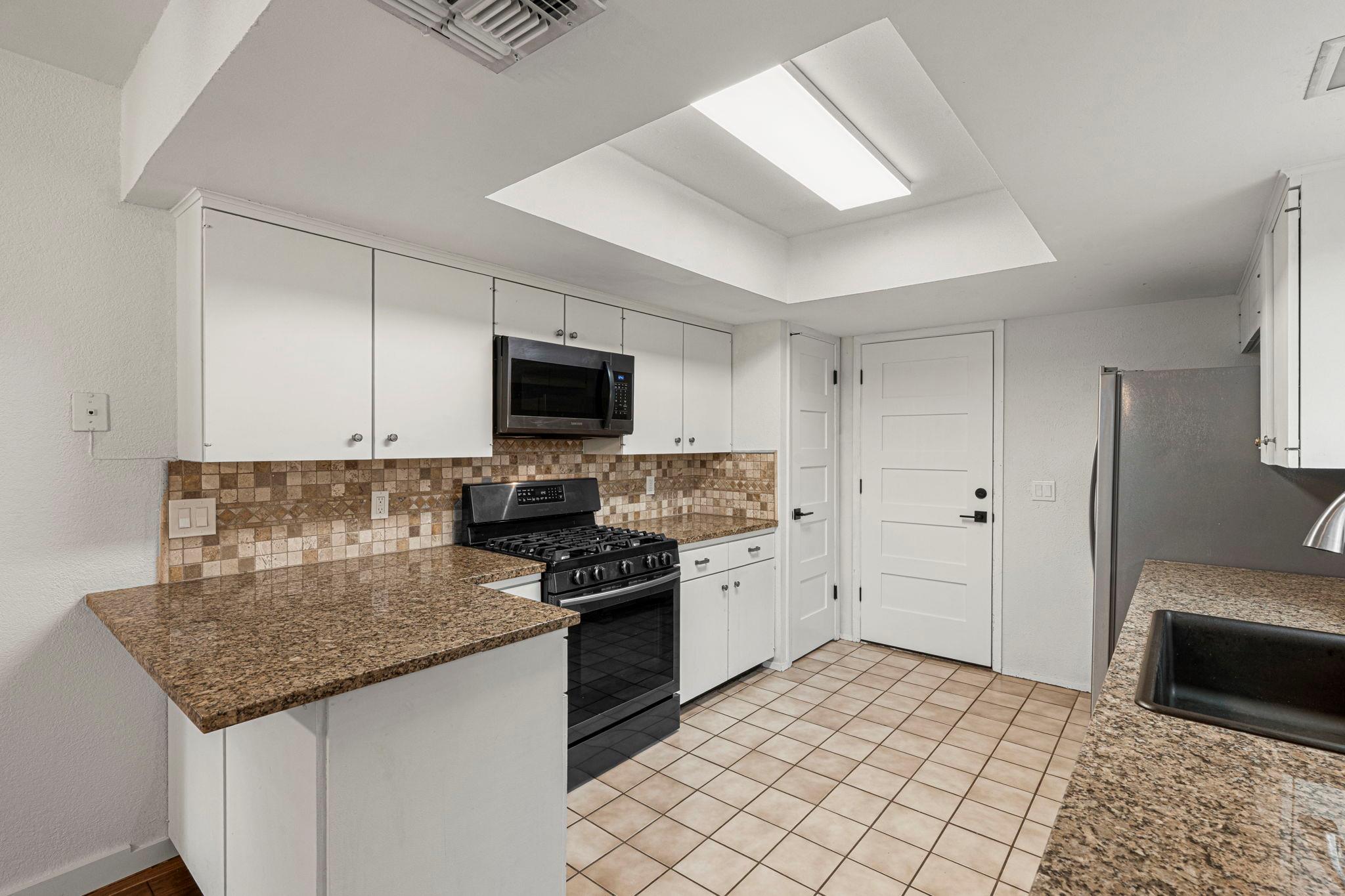 10603 Parkfield Dr Property Photo 7