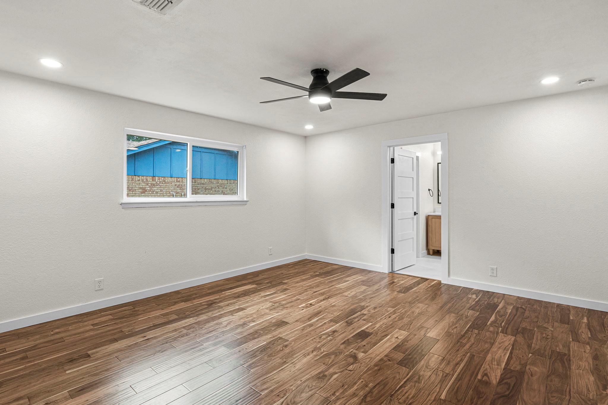 10603 Parkfield Dr Property Photo 13