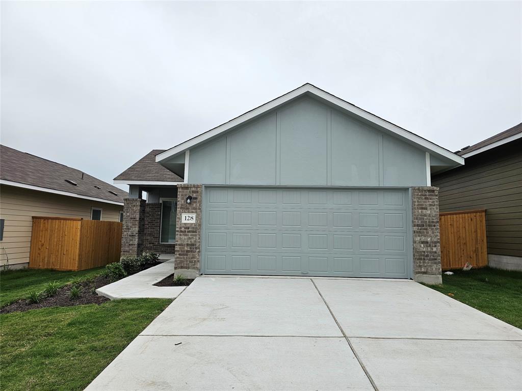 128 Dollars Dr Property Photo 2