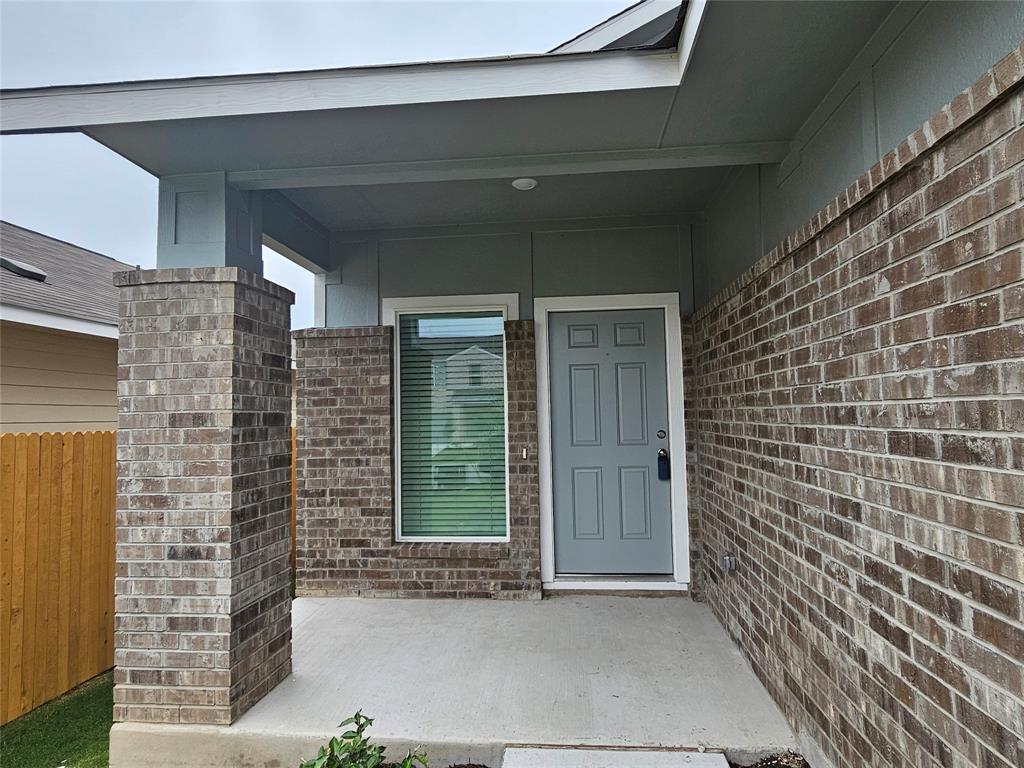 128 Dollars Dr Property Photo 3
