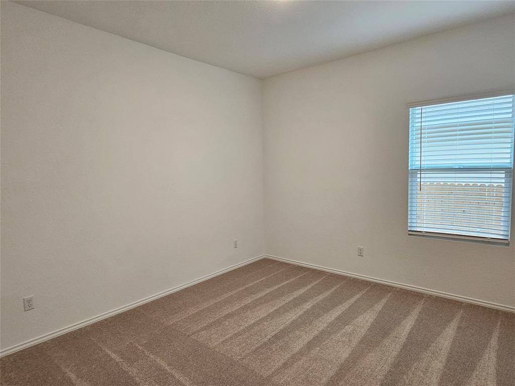 128 Dollars Dr Property Photo 26