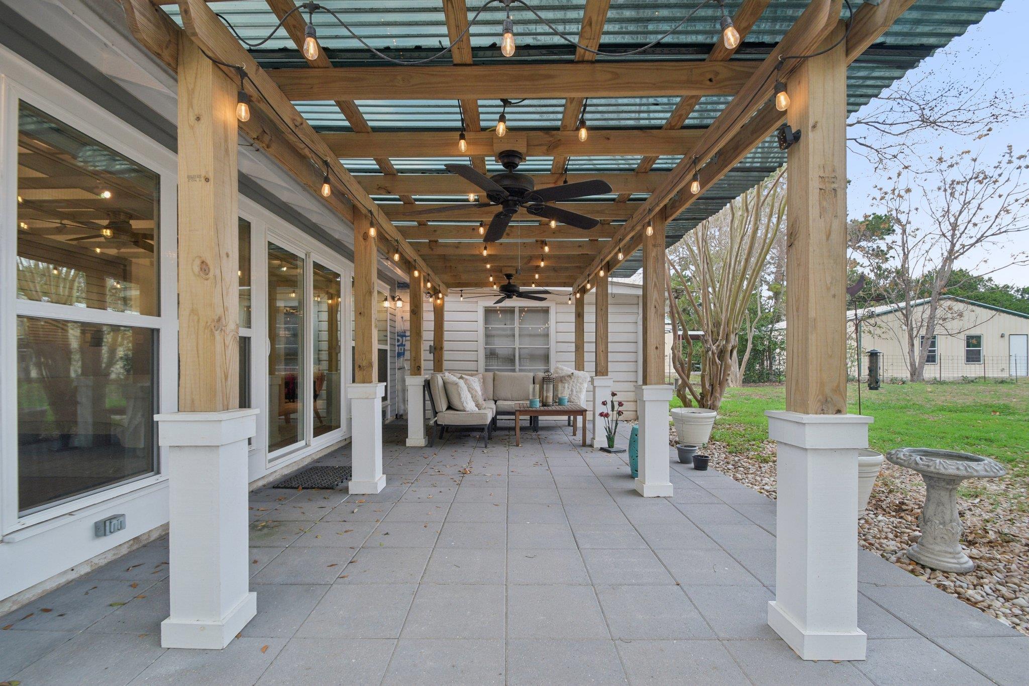 902 Turney St Property Photo 1