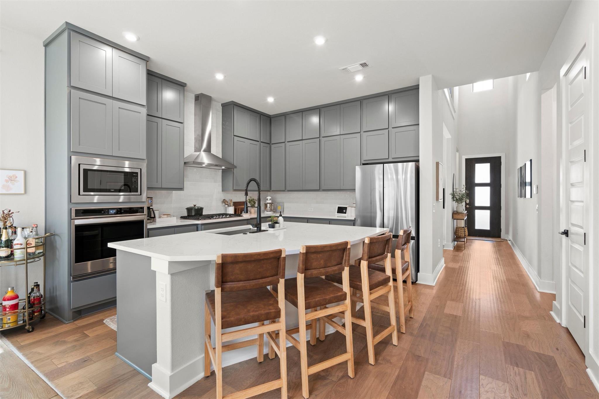 1213 Silver Dollar Trl Property Photo 2