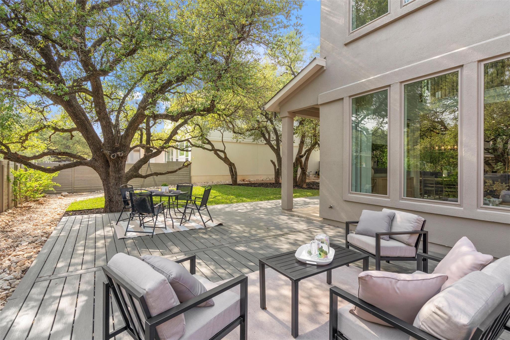 1213 Silver Dollar Trl Property Photo 4