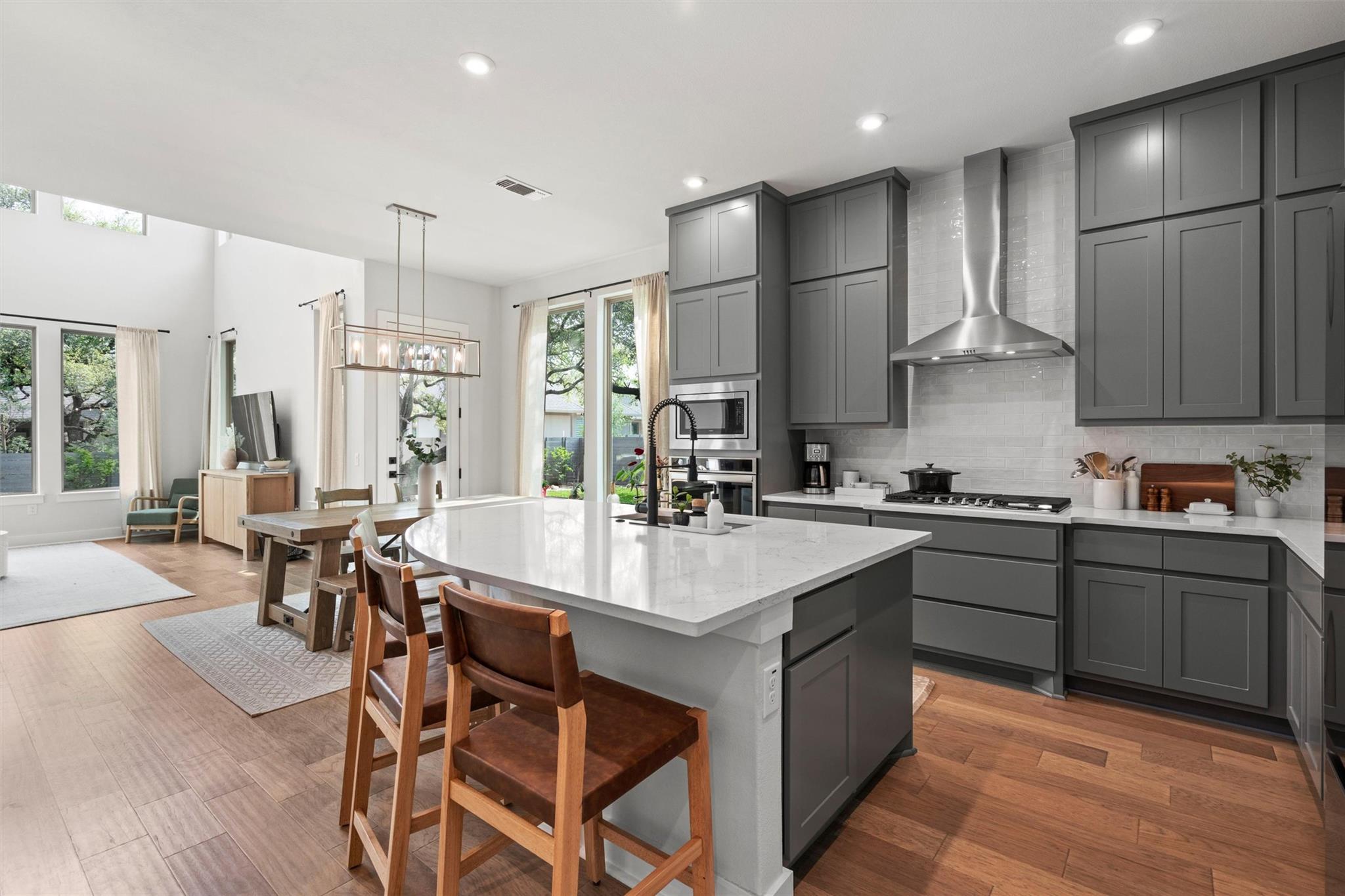 1213 Silver Dollar Trl Property Photo 6