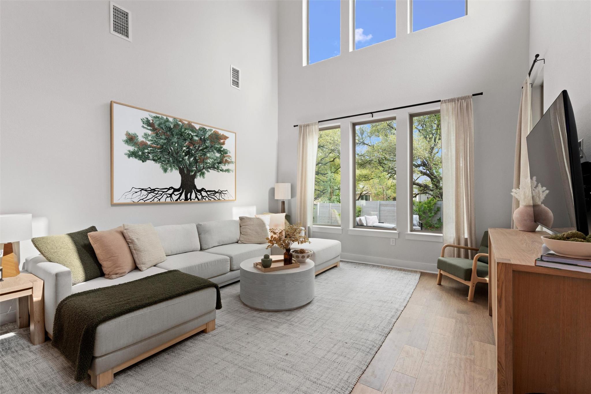 1213 Silver Dollar Trl Property Photo 12
