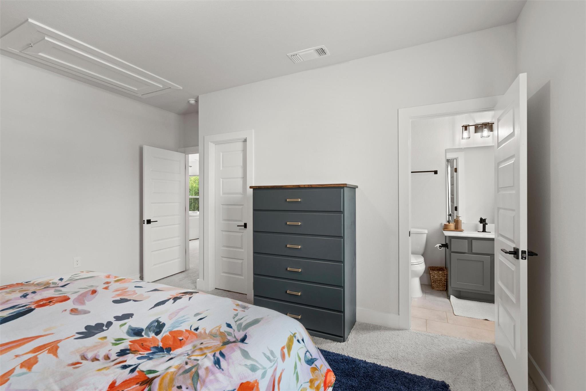1213 Silver Dollar Trl Property Photo 25