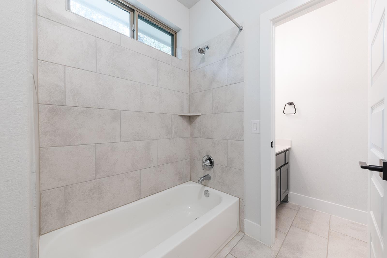 1213 Silver Dollar Trl Property Photo 29