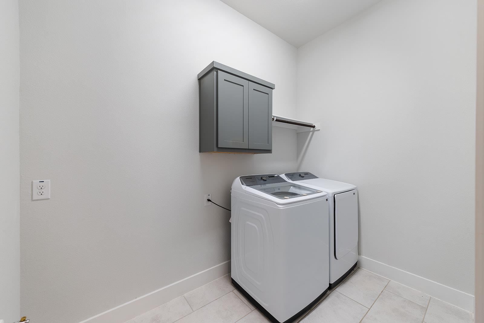 1213 Silver Dollar Trl Property Photo 31