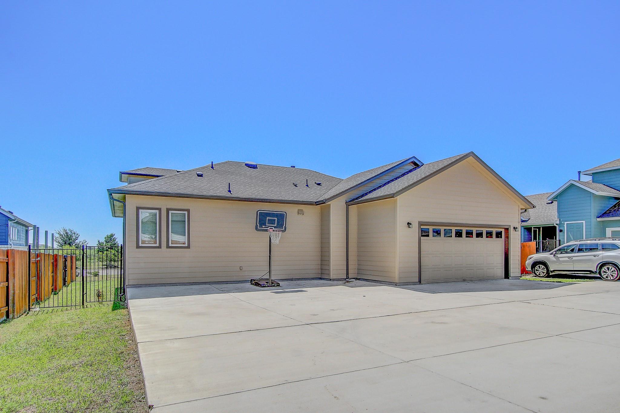 9208 Apogee Blvd Property Photo 21